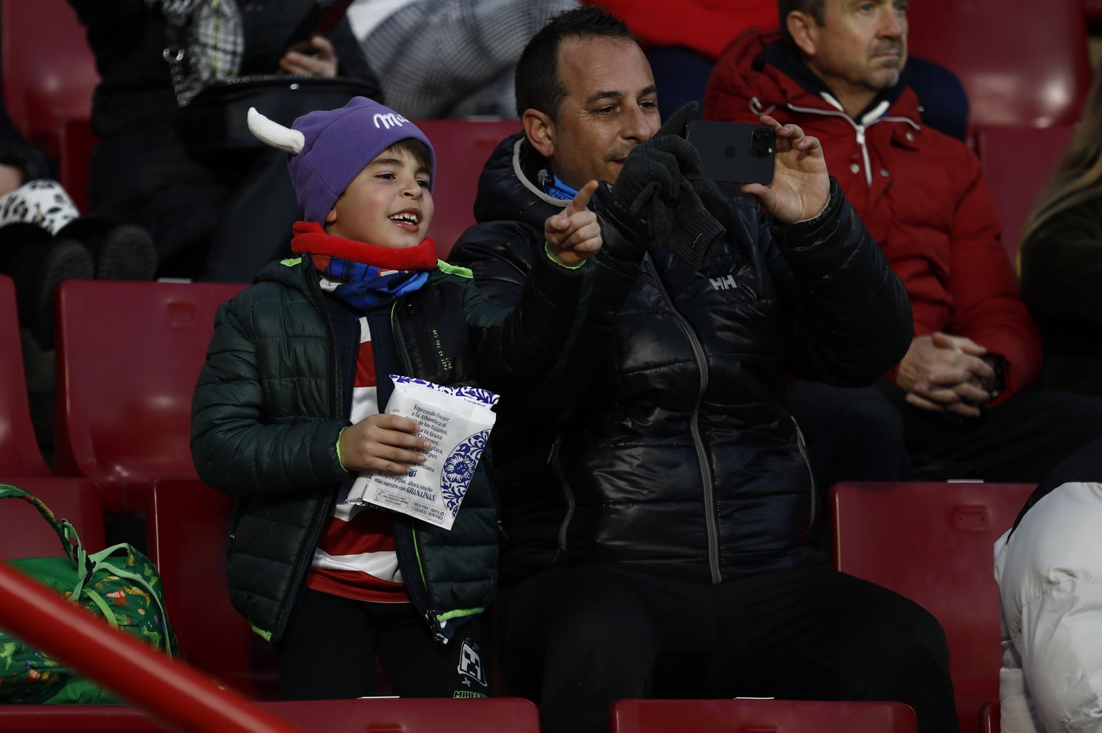 Encuéntrate en la grada del Granada - Ibiza