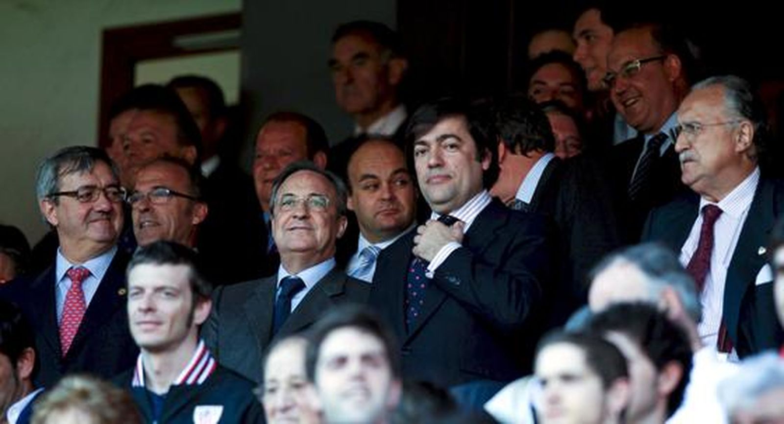 El plan B de Mourinho funciona en San MamésEl plan B de Mourinho funciona en San Mamés

Foto: efe