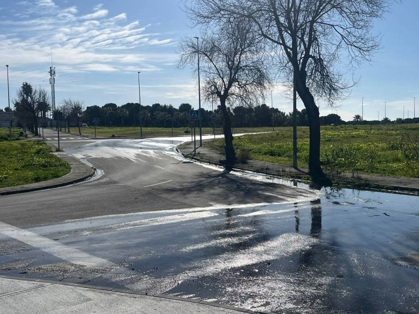 Imagen de uno de los vertidos que ha publicado en sus redes sociales la asociación Militares con futuro.