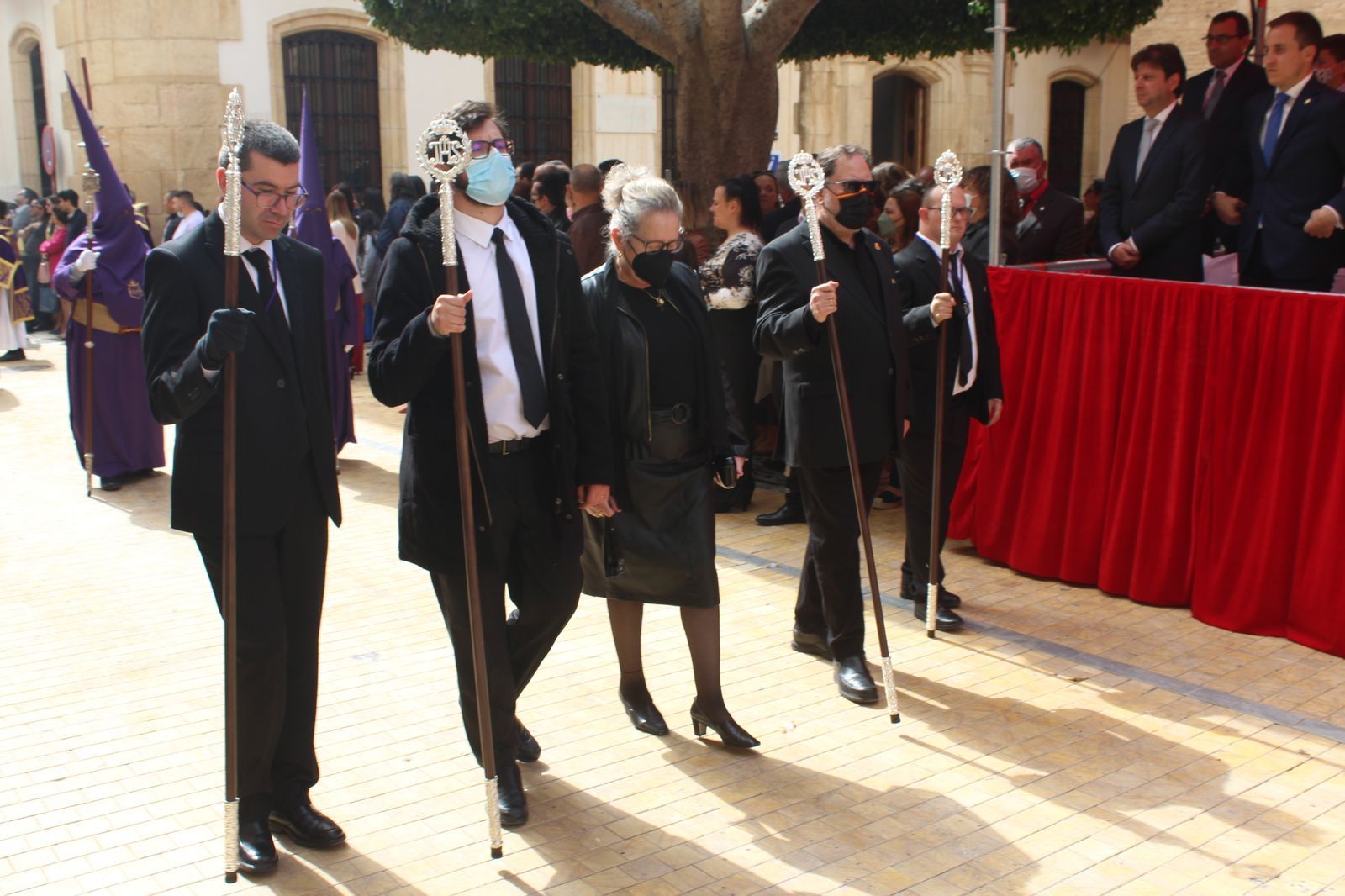 Procesión de la Hermandad de Jesús en Vera, en imágenes