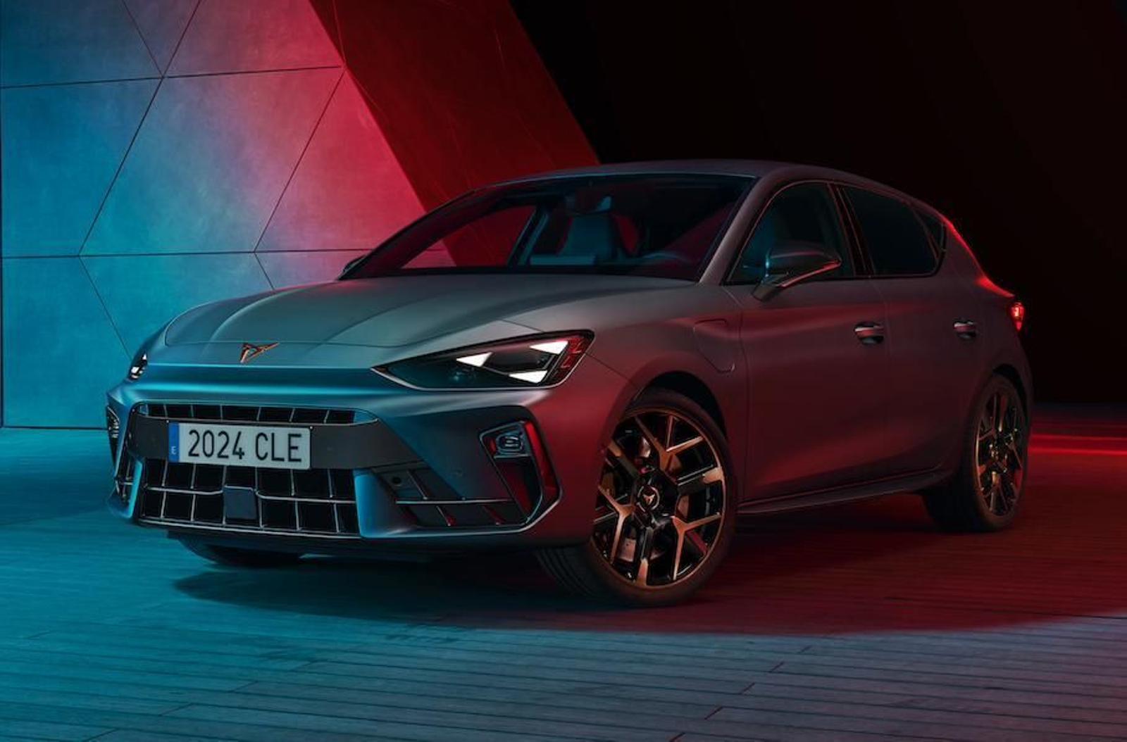 Cupra León, rediseñado y optimizado para ser todavía más diferente