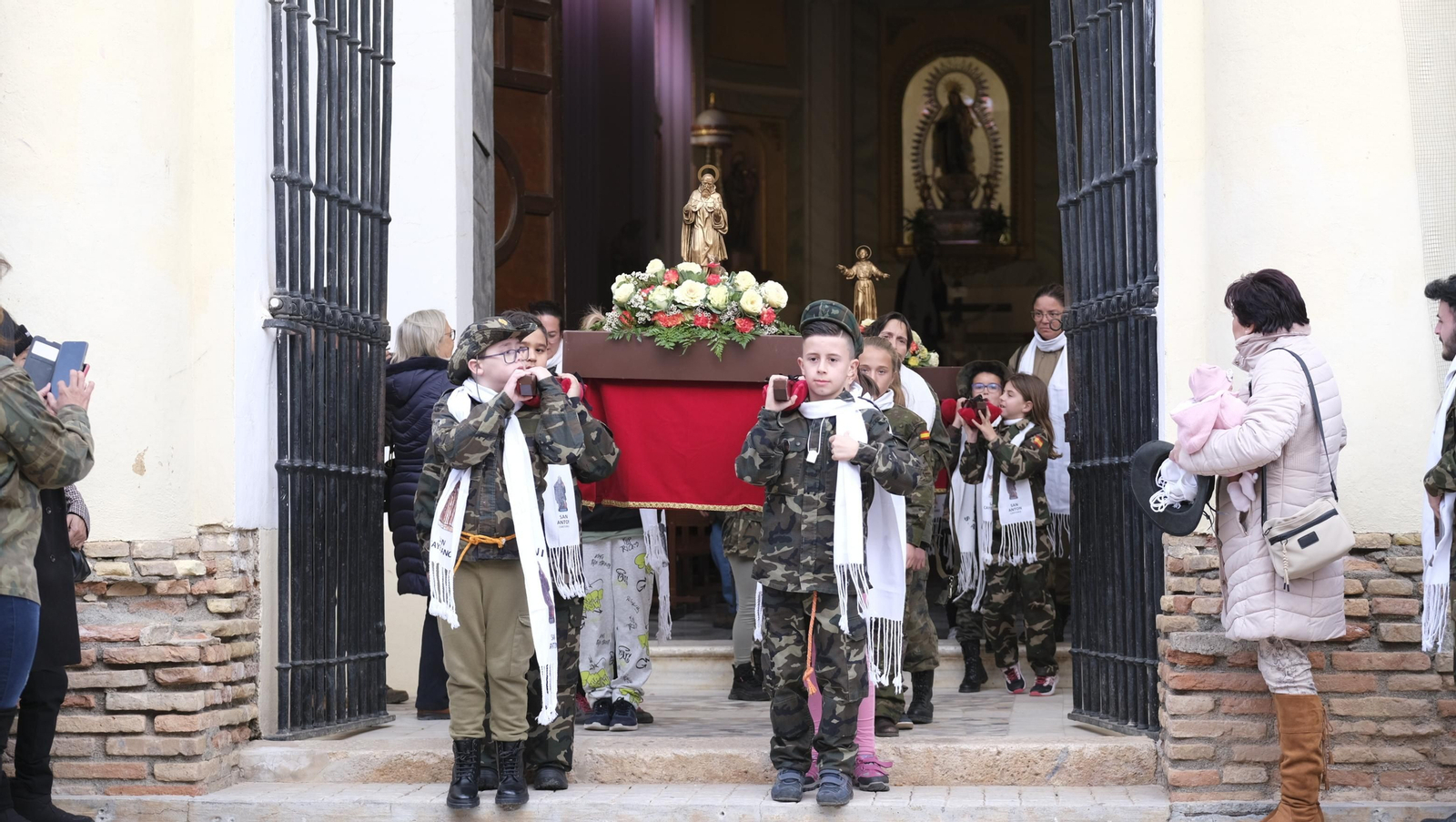 Imágenes de las Fiestas de San Antón y San Cayetano, de Cantoria
