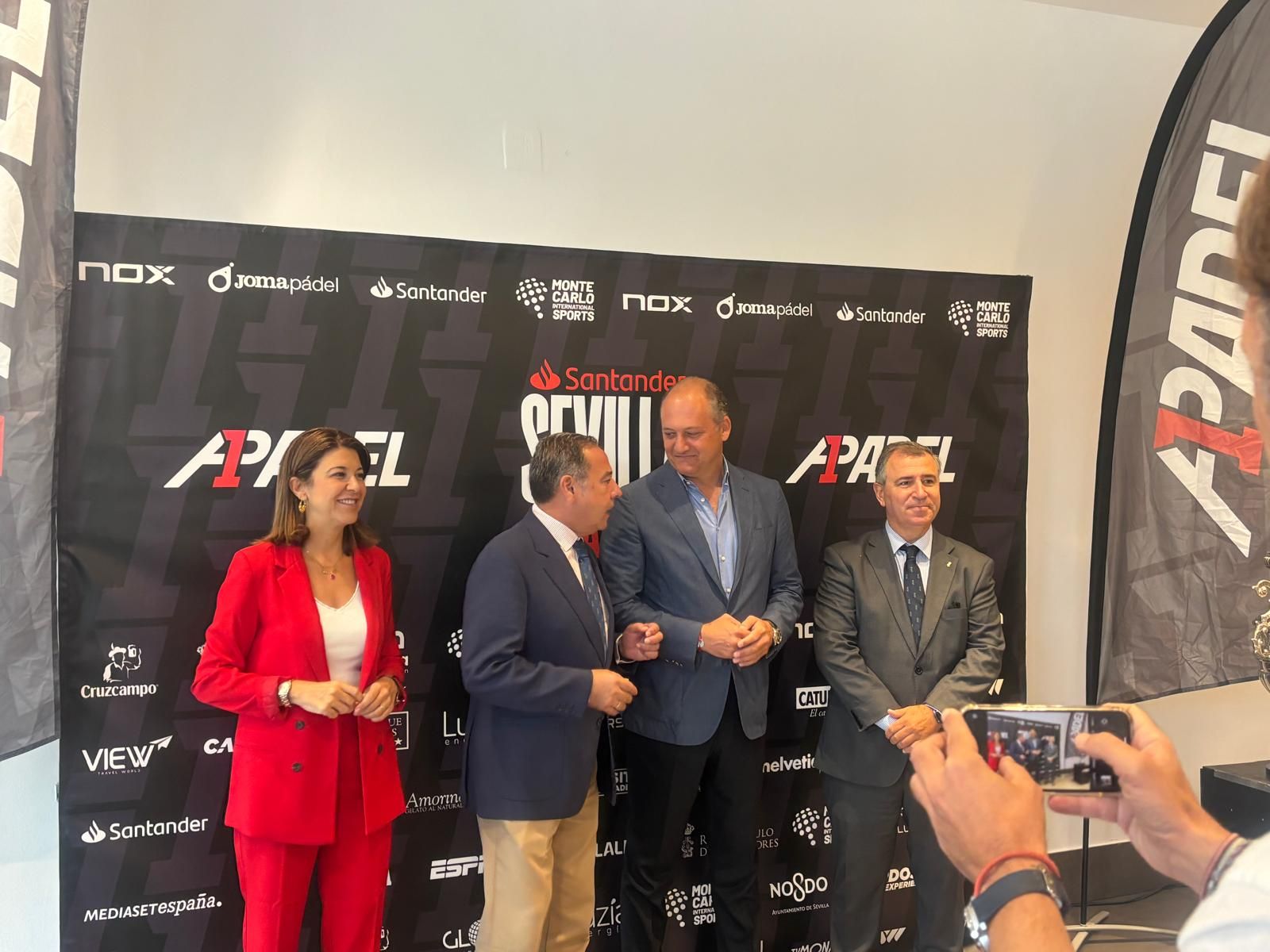 Una imagen de la presentación del evento de pádel en el Labradores.