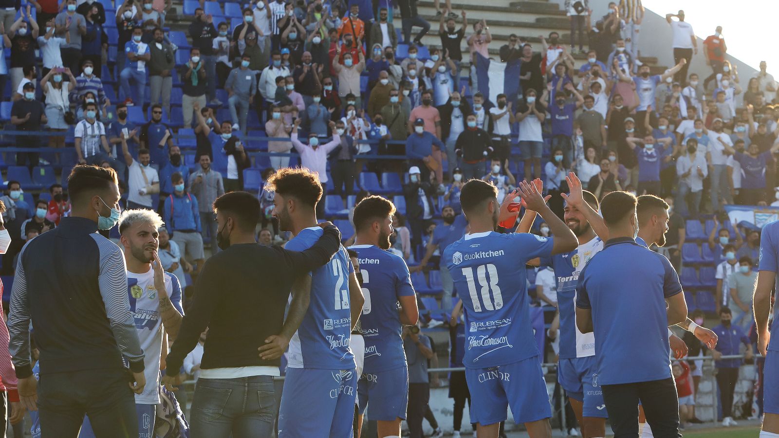Imágenes del Xerez CD contra el Puente Genil en la Juventud