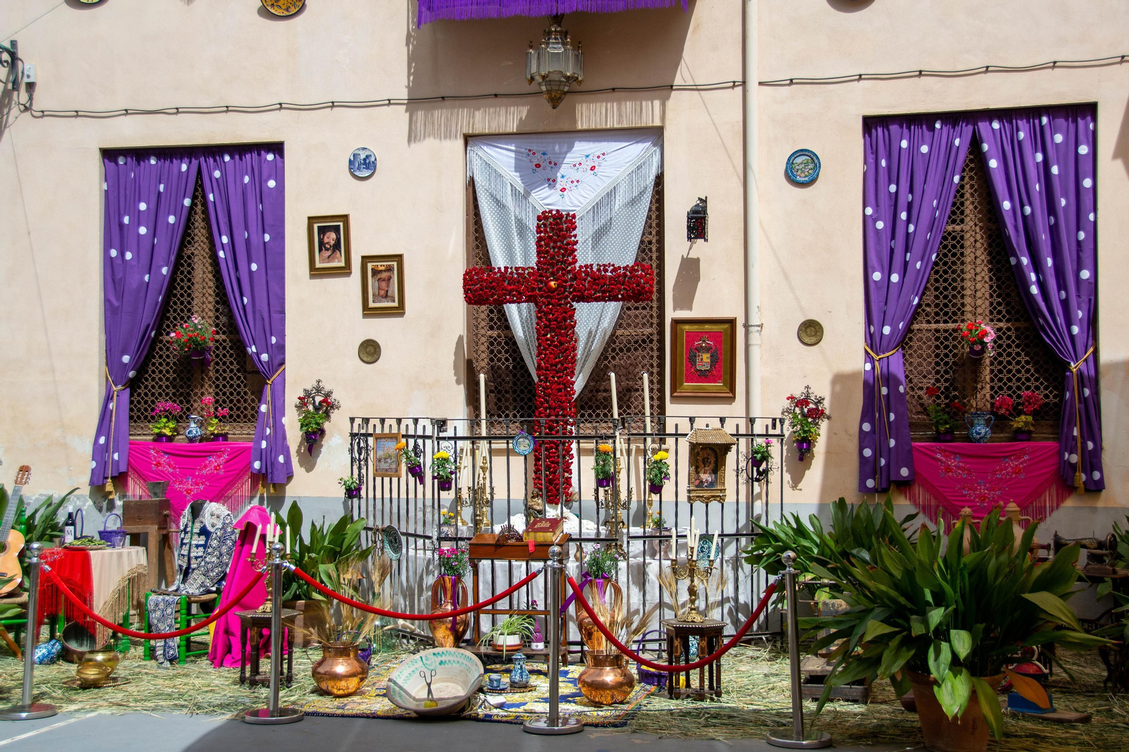 Así celebra Granada sus Cruces, en imágenes
