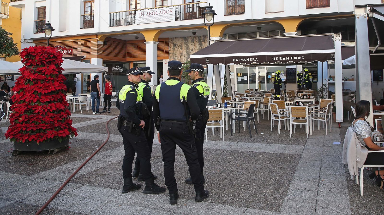 Fotos del incendio del restaurante Balvanera en Algeciras