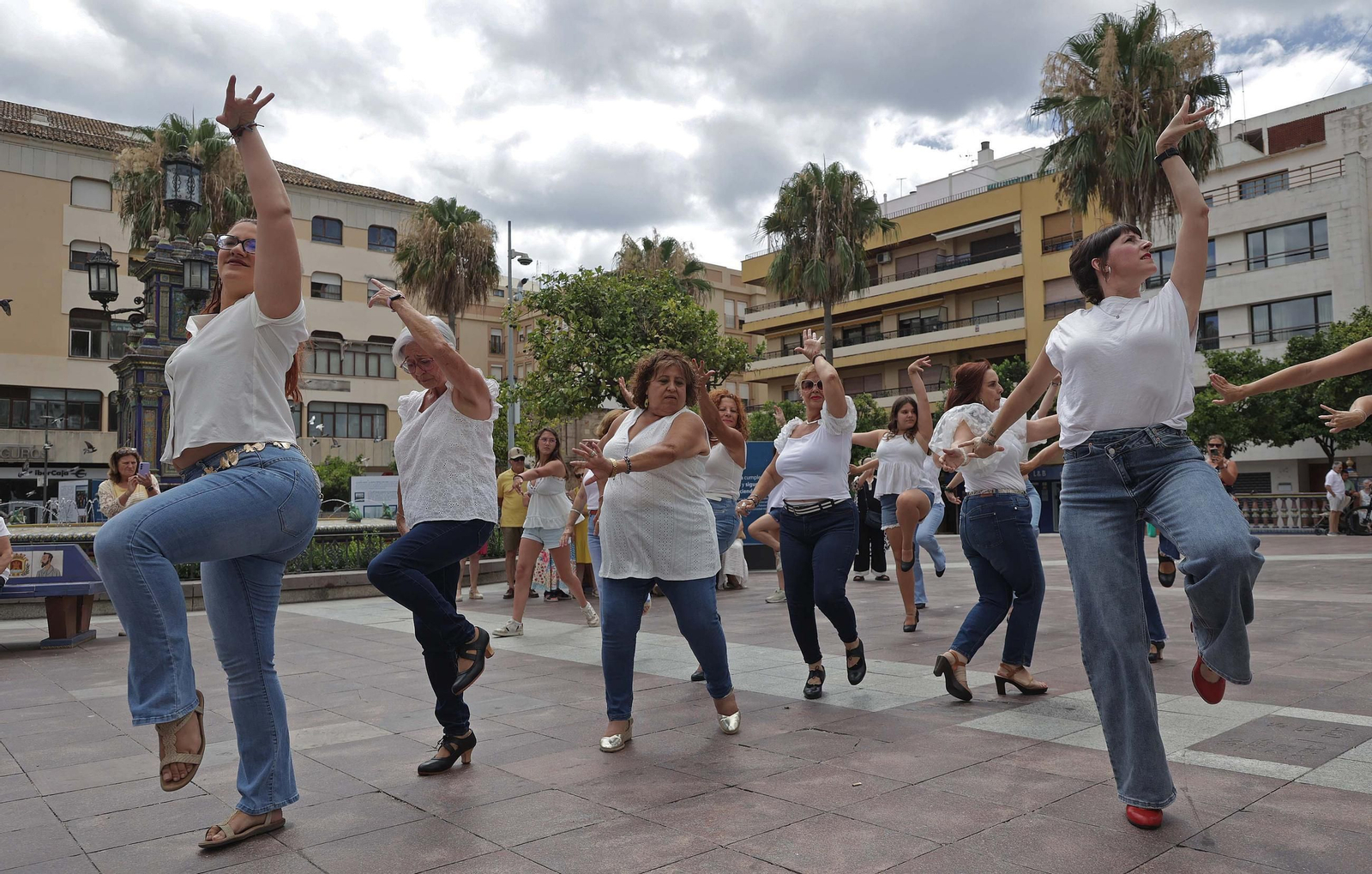 Fotos del flashmob flamenco en la Plaza Alta de Algeciras