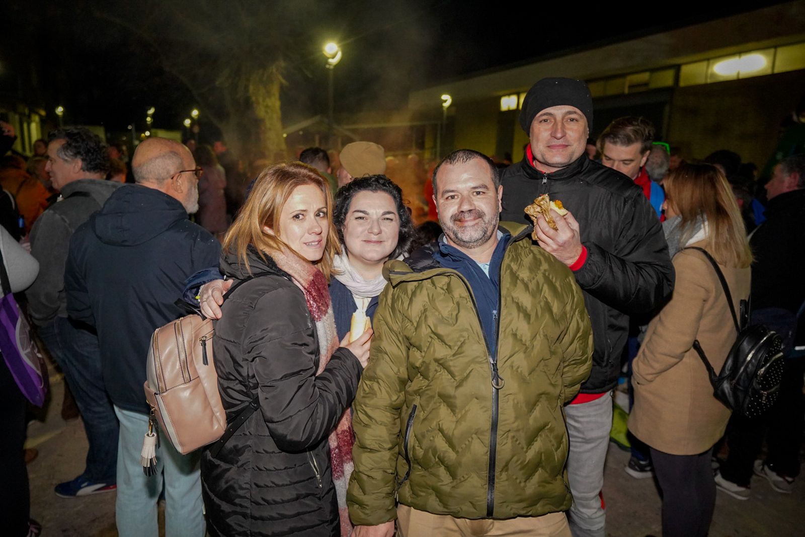 Jaén brilla y disfruta al fuego de las lumbres de San Antón