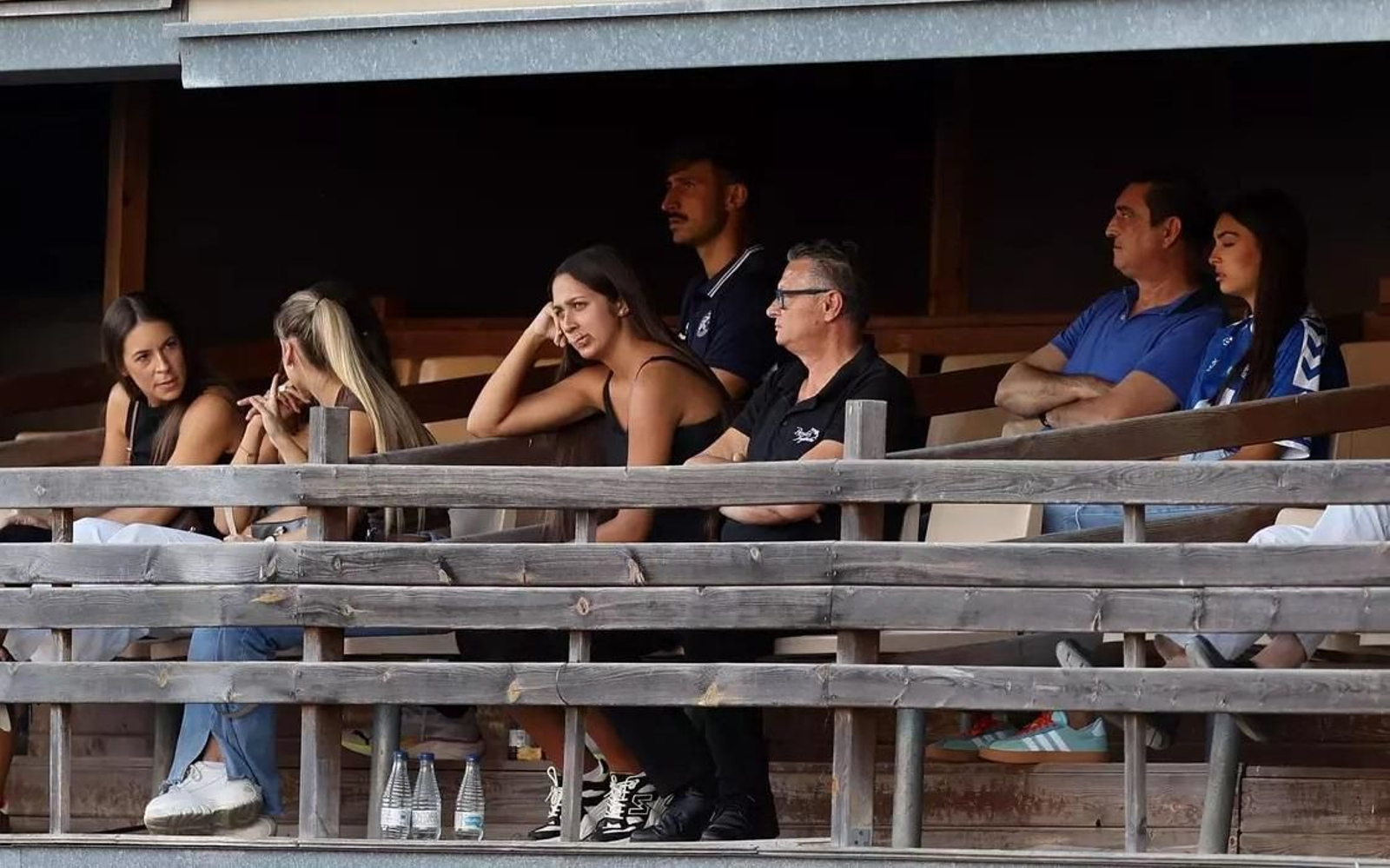 Mauro siguió el partido ante el Atlético Malagueño desde la zona baja de Tribuna.