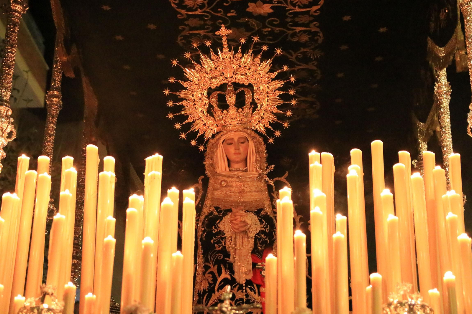 La procesión del Silencio, en imágenes