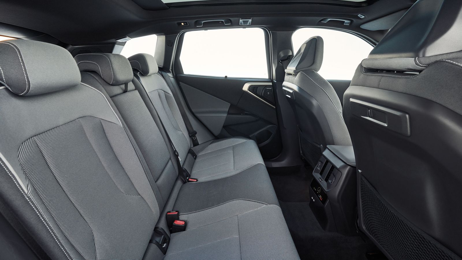 En cuestión de espacio el BMX X3 que se vendía hasta ahora se defendía bien de la competencia por sus cotas longitudinales o transversales y estos aspectos no deben cambiar mucho, o nada, en esta cuarta generación.