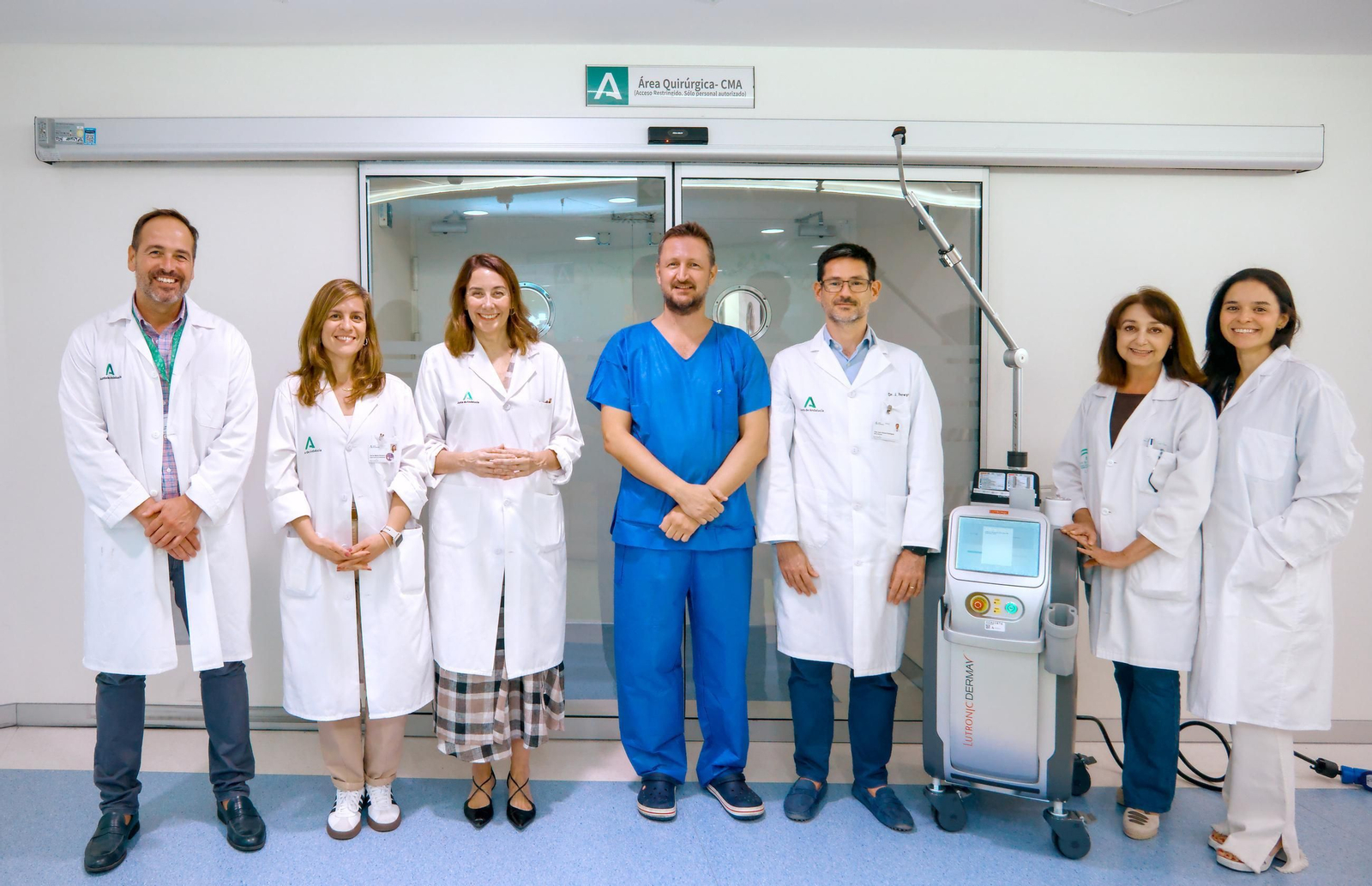 El equipo de Dermatologia, unidad que ha adquirido el nuevo láser vascular multiplex.