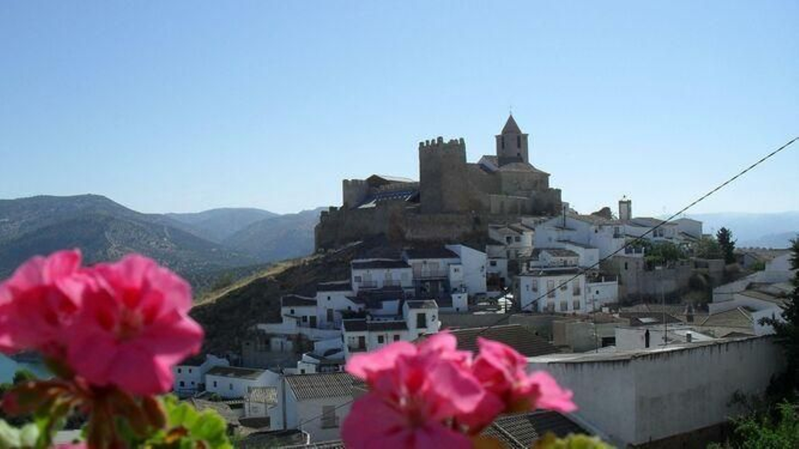 Panorámica del Castillo de Iznájar