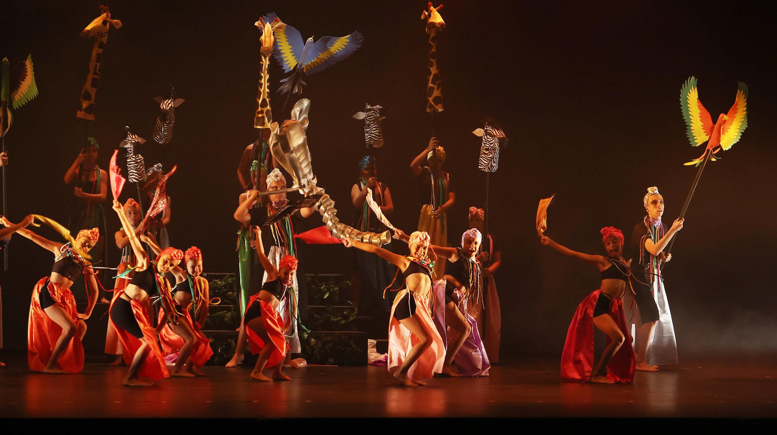 'África' el espectáculo de fin de curso de las Hermanas Sanchez en Jerez