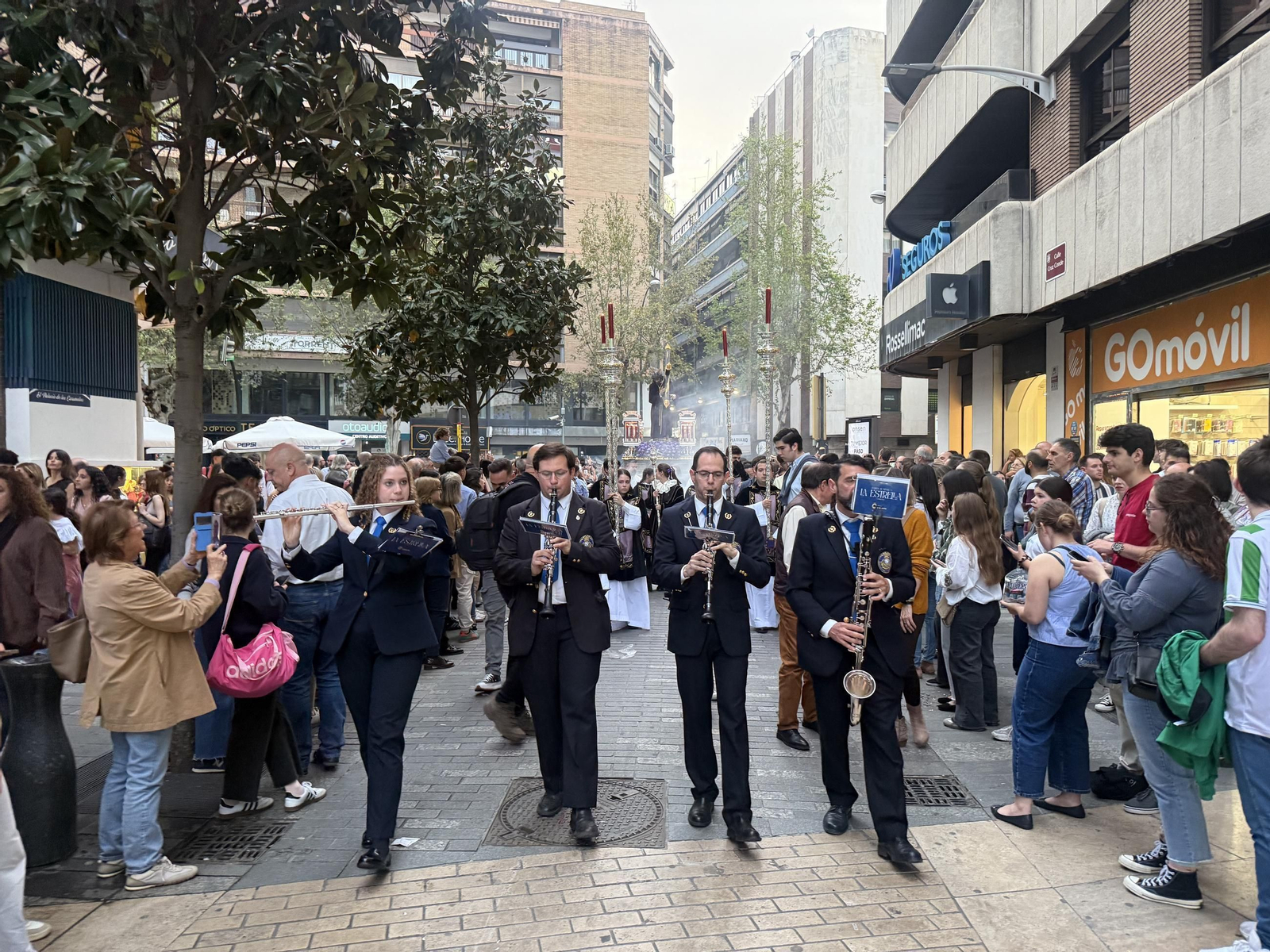 El vía crucis del Señor del Soberano Poder de Córdoba, en imágenes