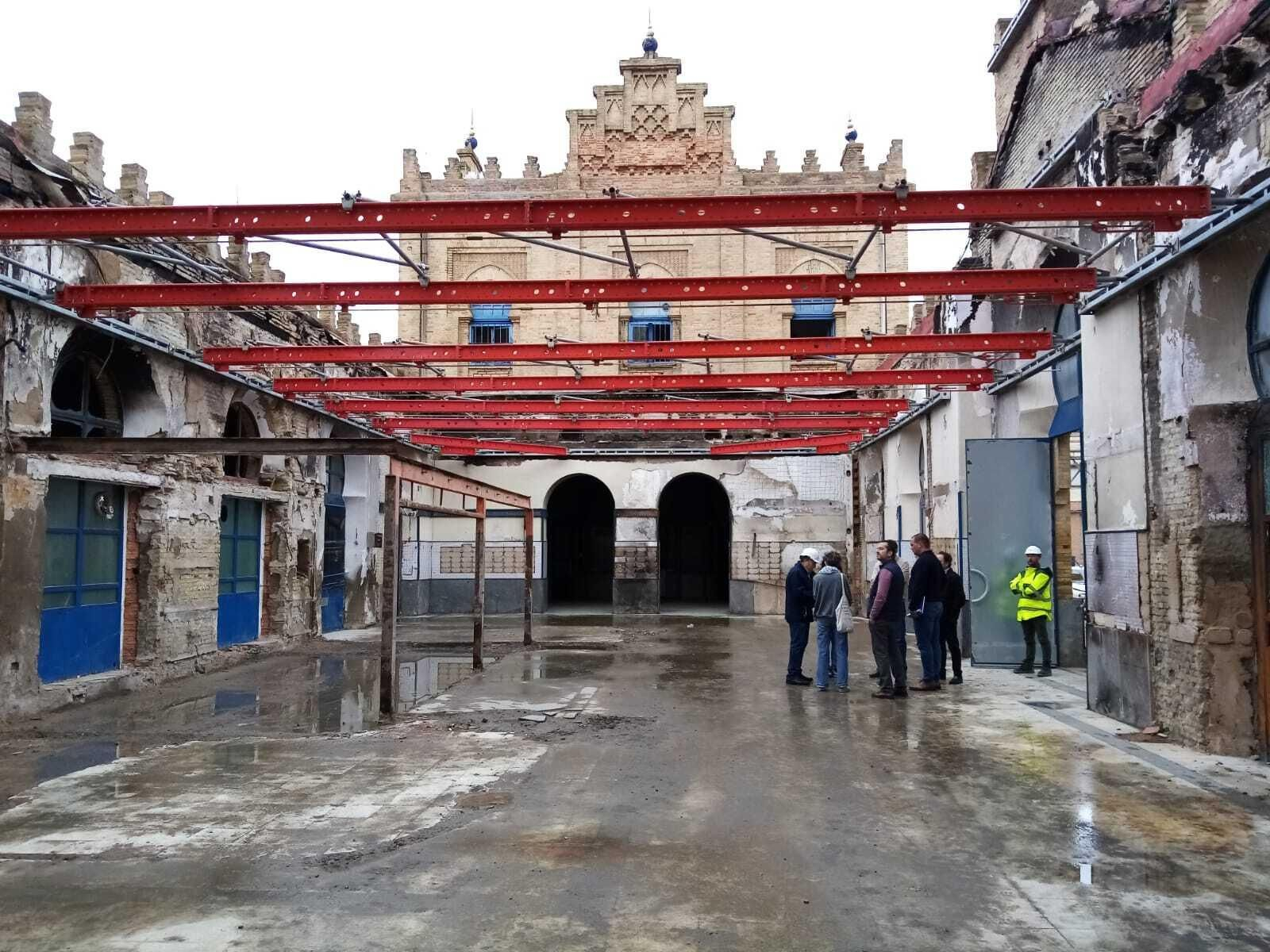 Estructuras estabilizadoras en el interior de la estación.