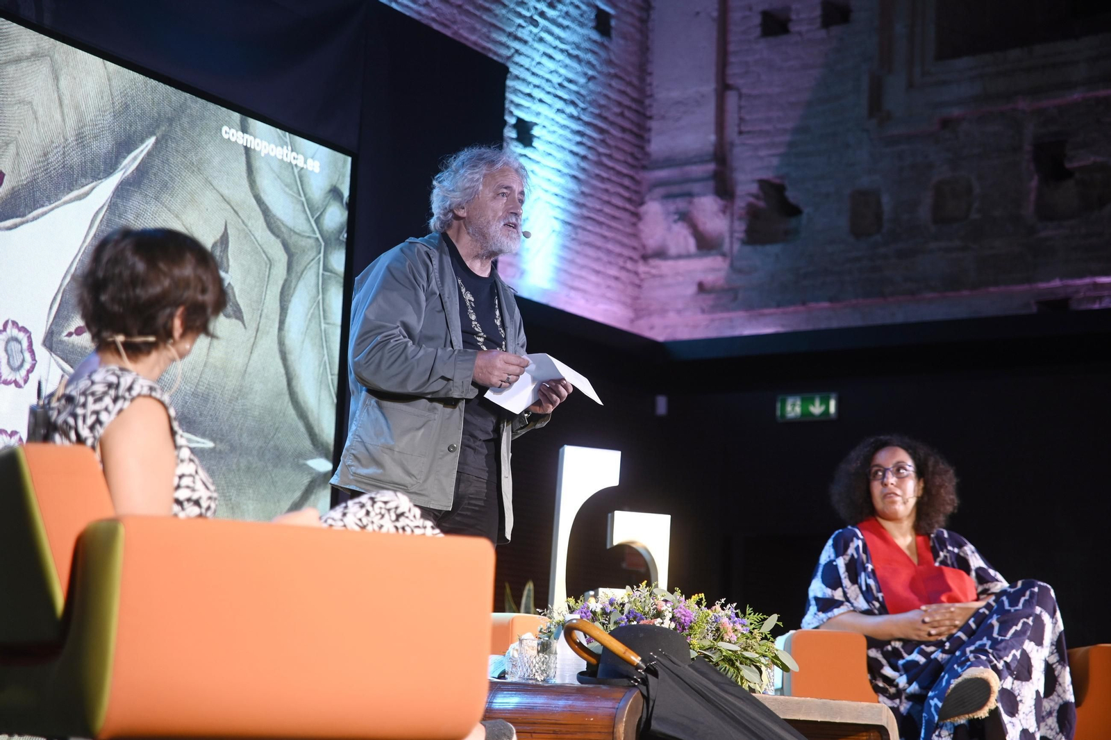 Manuel Rivas y Najat El Hachmi, en Cosmopoética