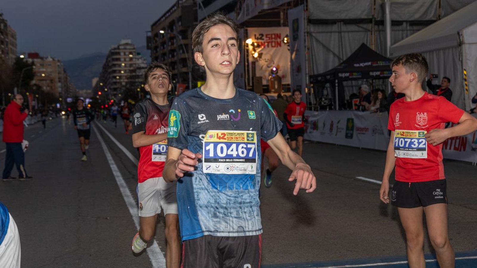 En imágenes: Las promesas del atletismo brillan en la Carrera Infantil de San Antón 2025