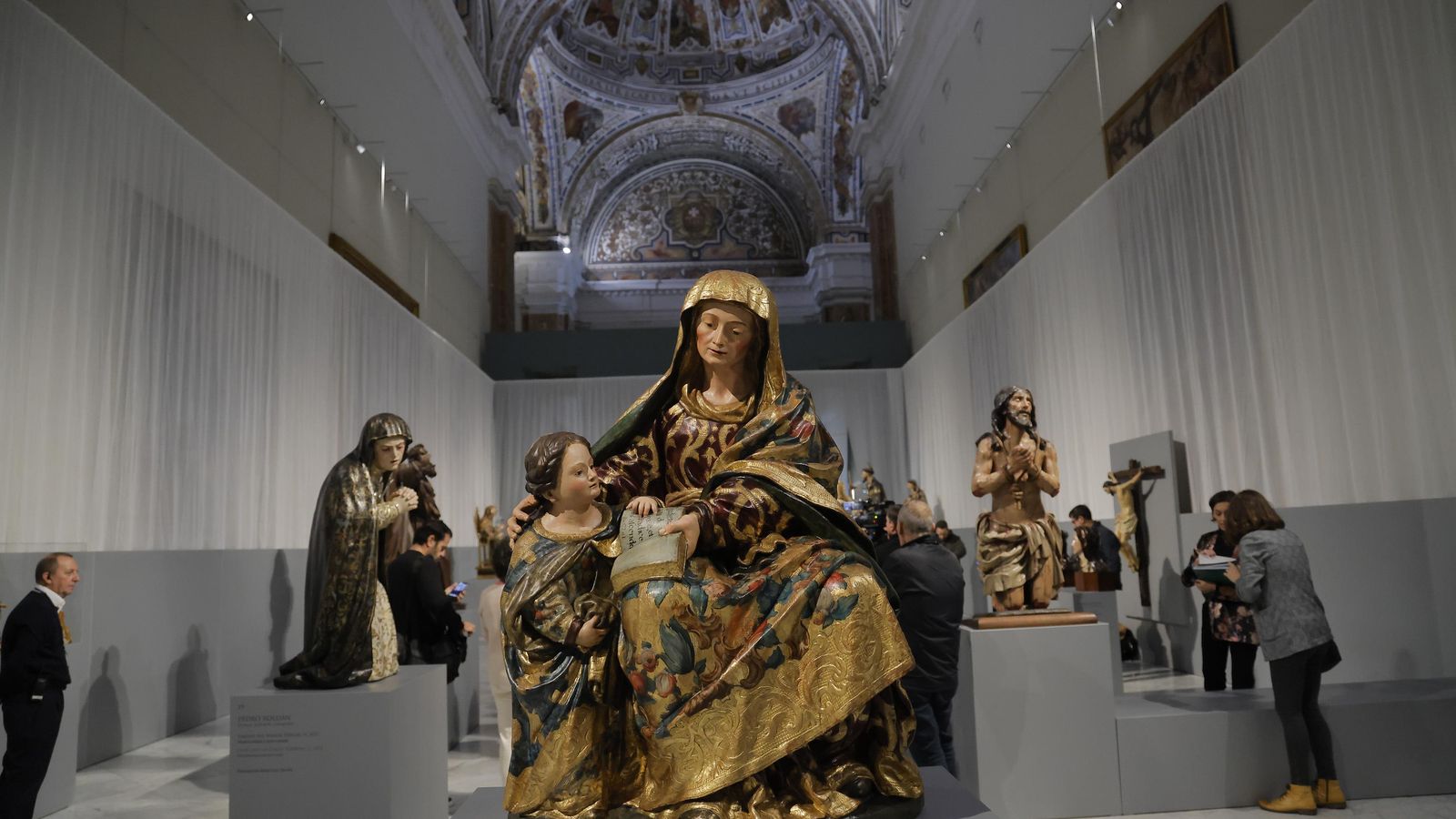 La exposición antológica sobre Pedro Roldán.