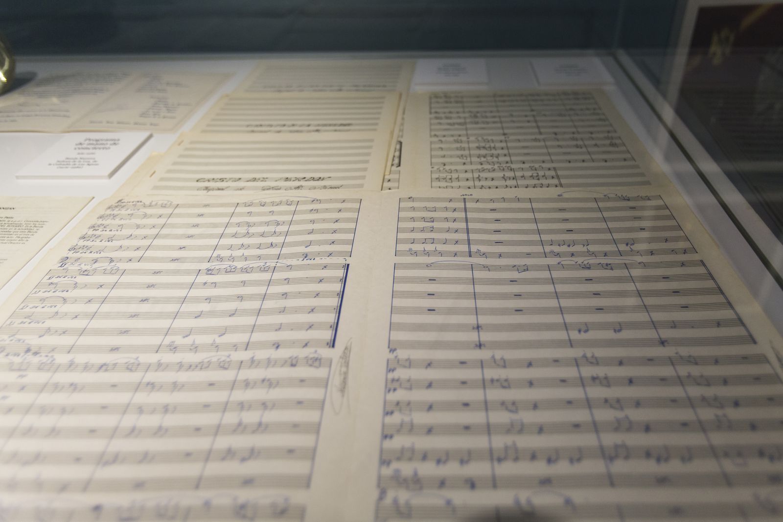 Imágenes de la exposición de 'Rosario. El alma de la música' en la Fundación Cajasol