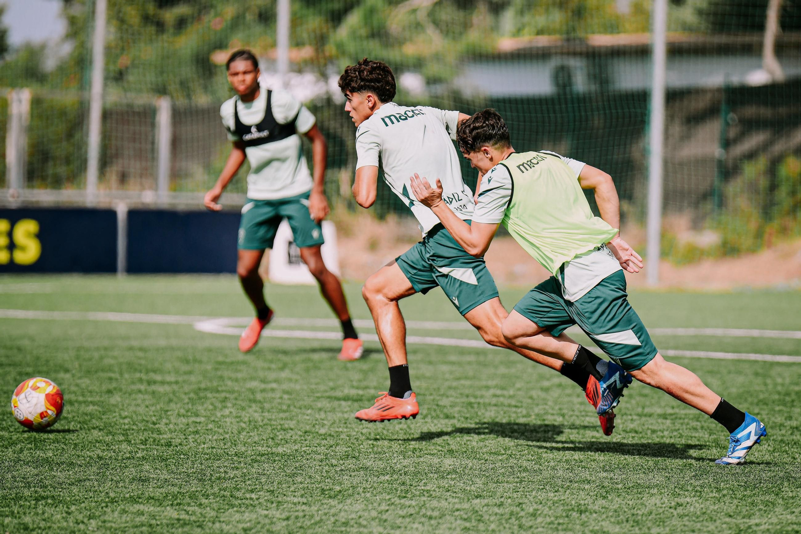 Entrenamiento del Cádiz CF Mirandilla en El Rosal.