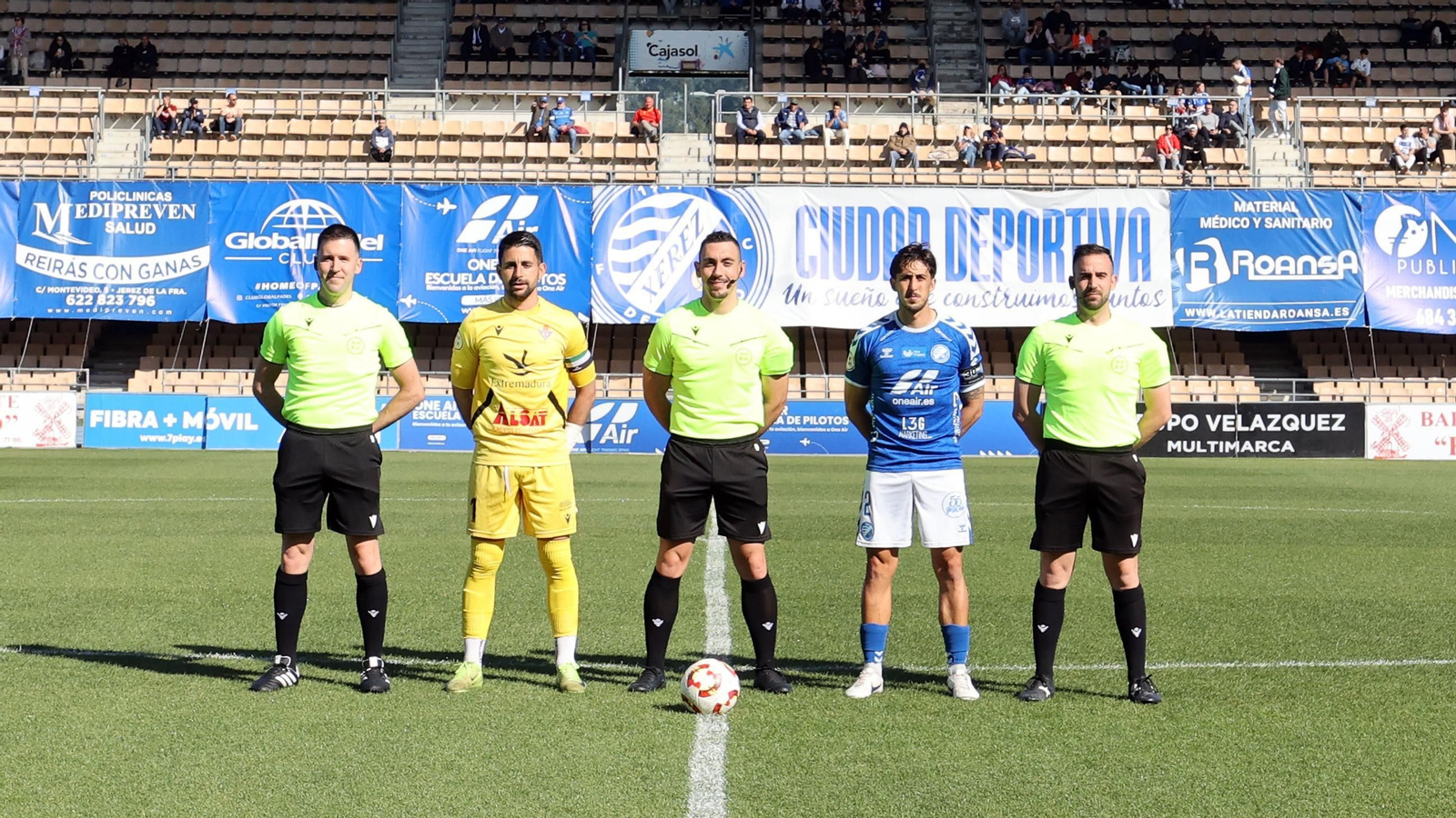 Imágenes del Xerez DFC contra el Don Benito en Chapín