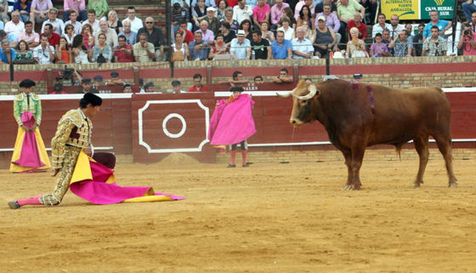 Las imágenes de la primera corrida del abono de las Colombinas

Foto: Espinola