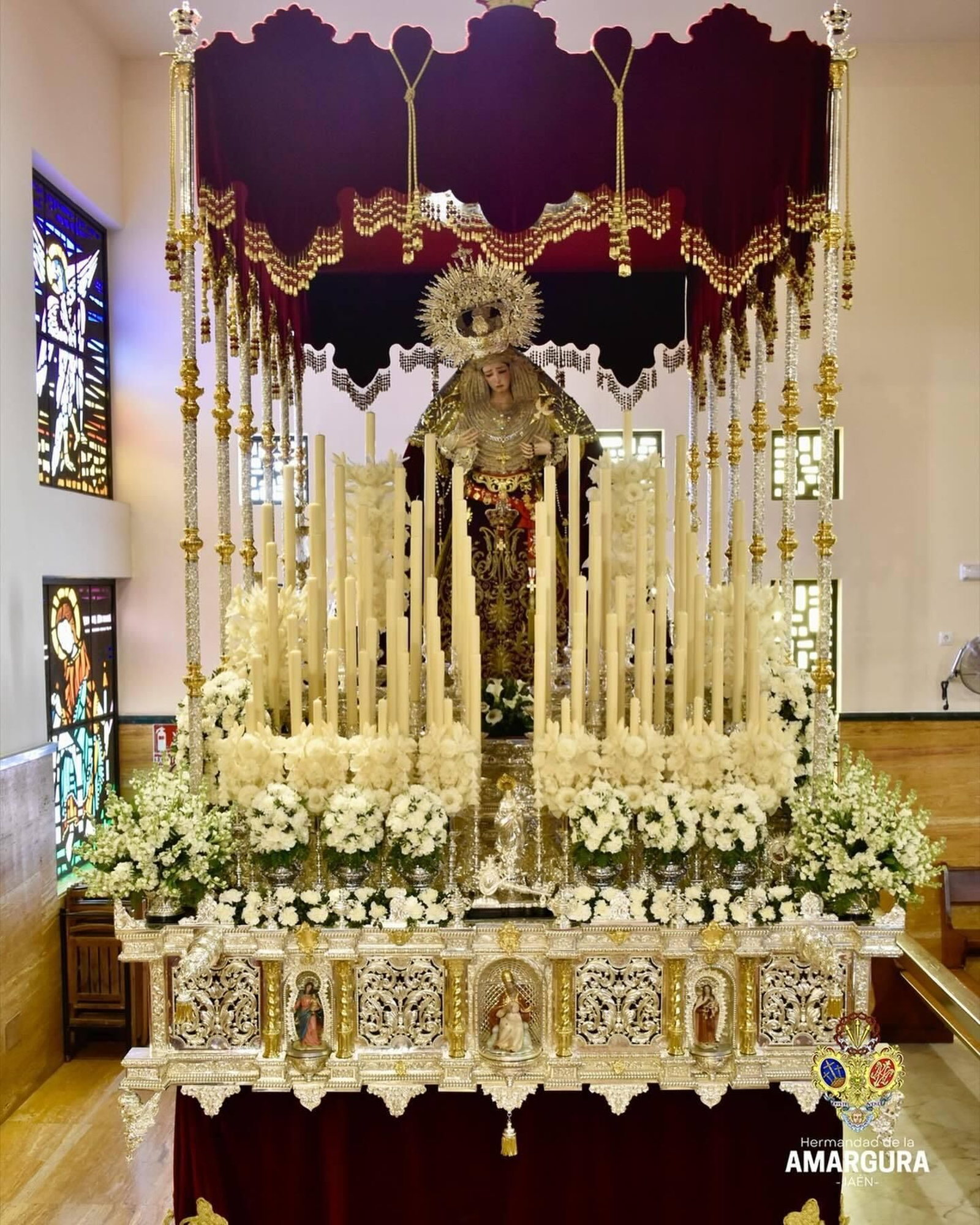 Paso de palio de la dolorosa de El Salvador.
