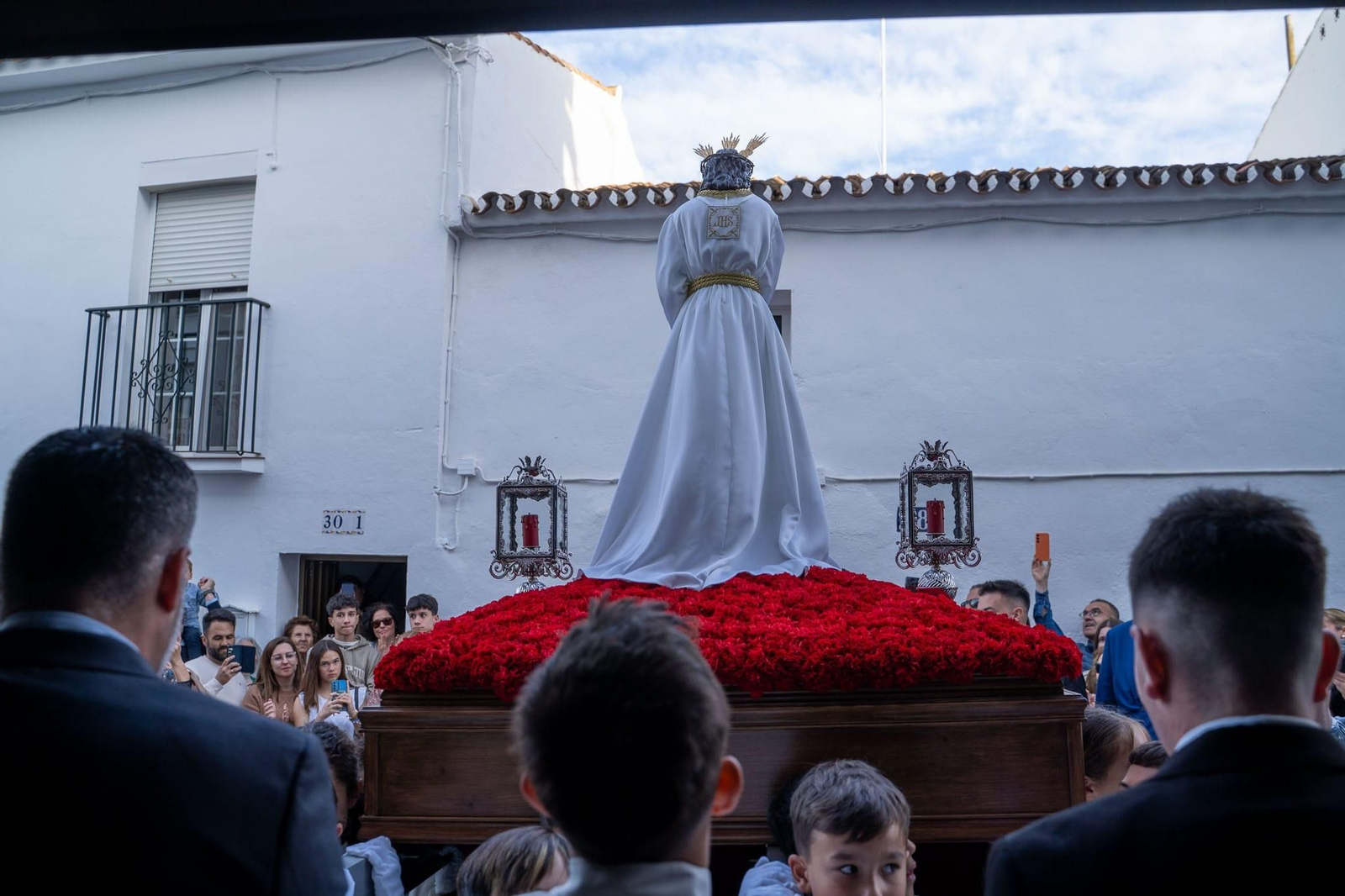 El Cautivo infantil el Lunes Santo en Benalmádena Pueblo, en imágenes