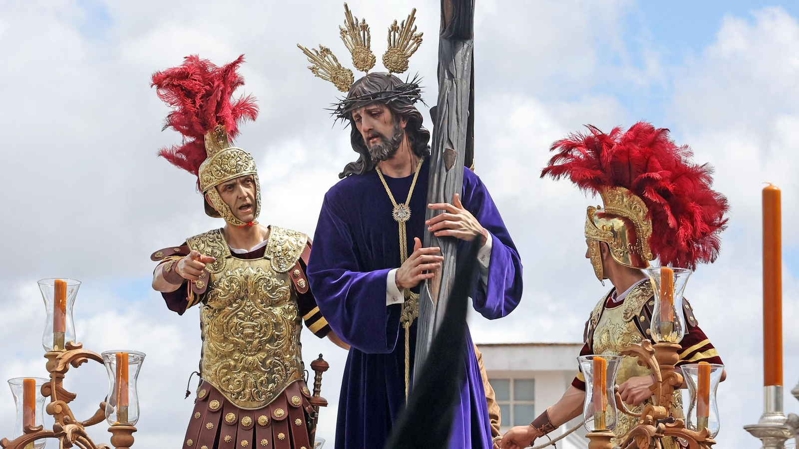 Imágenes de la Hermandad de Salud de San Rafael en el Martes Santo de Jerez 2025