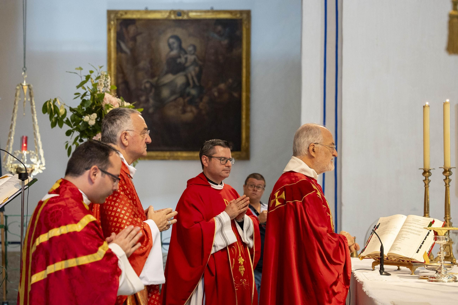 Eucaristía y procesión de Exaltación de la Cruz en la localidad de Vélez-Rubio