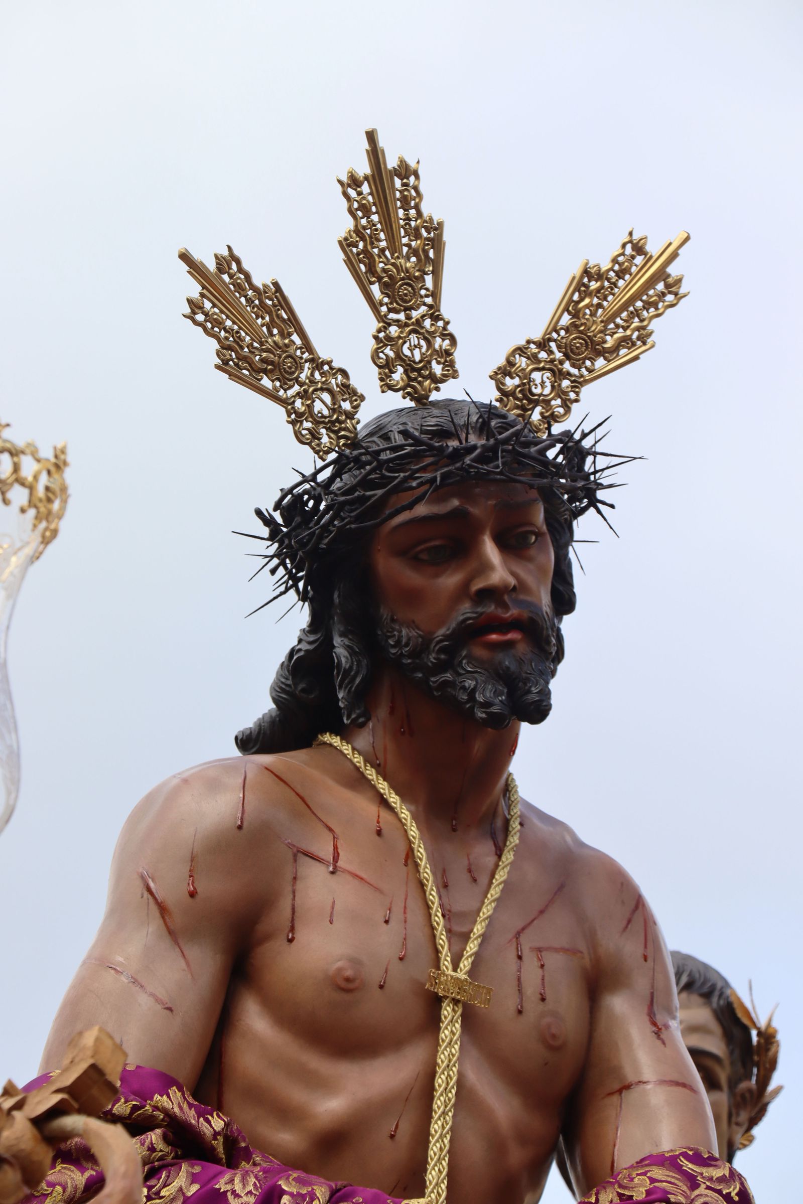 Las mejores imágenes del Martes Santo en Huelva: La Hermandad de La Sentencia