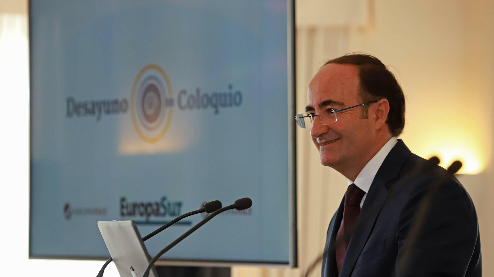 Desayuno - Coloquio de Europa Sur con Gerardo Landaluce