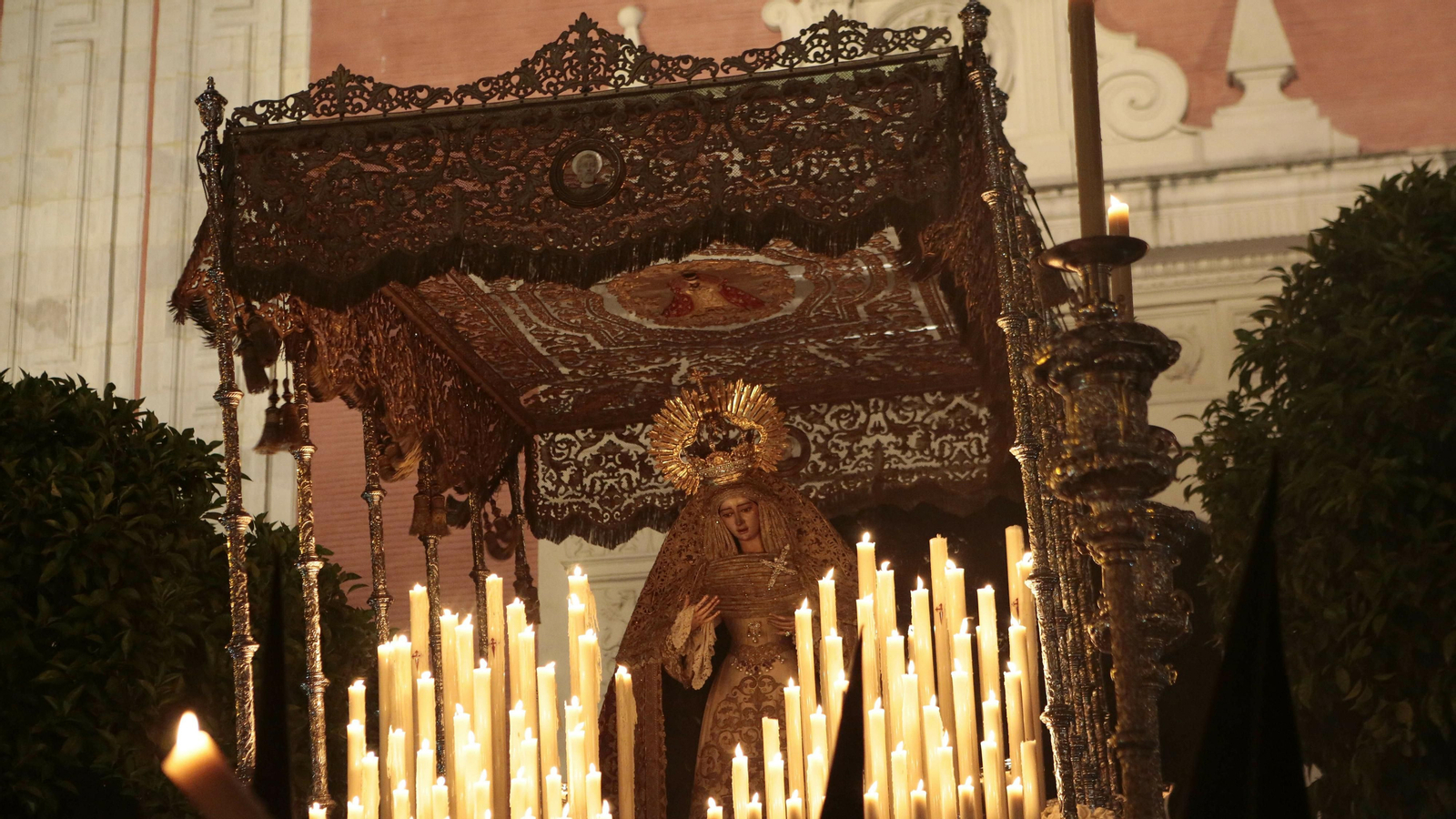 Las imágenes de la Hermandad del Amor