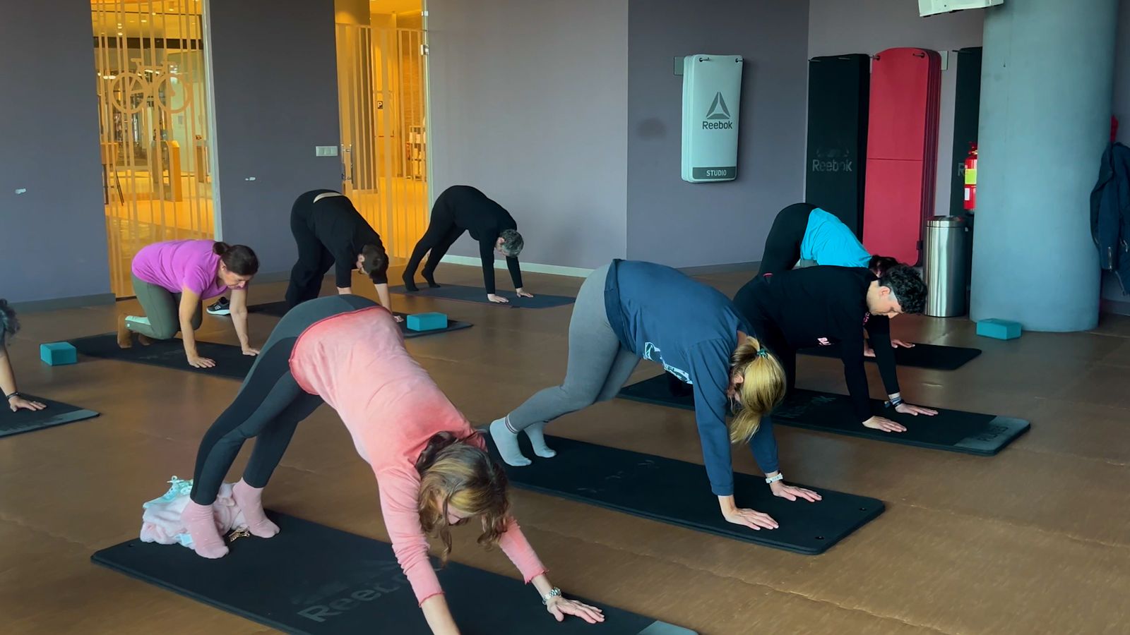 En el Día Mundial contra el Cáncer, el yoga oncológico se consolida como una herramienta de apoyo físico y emocional durante la enfermedad