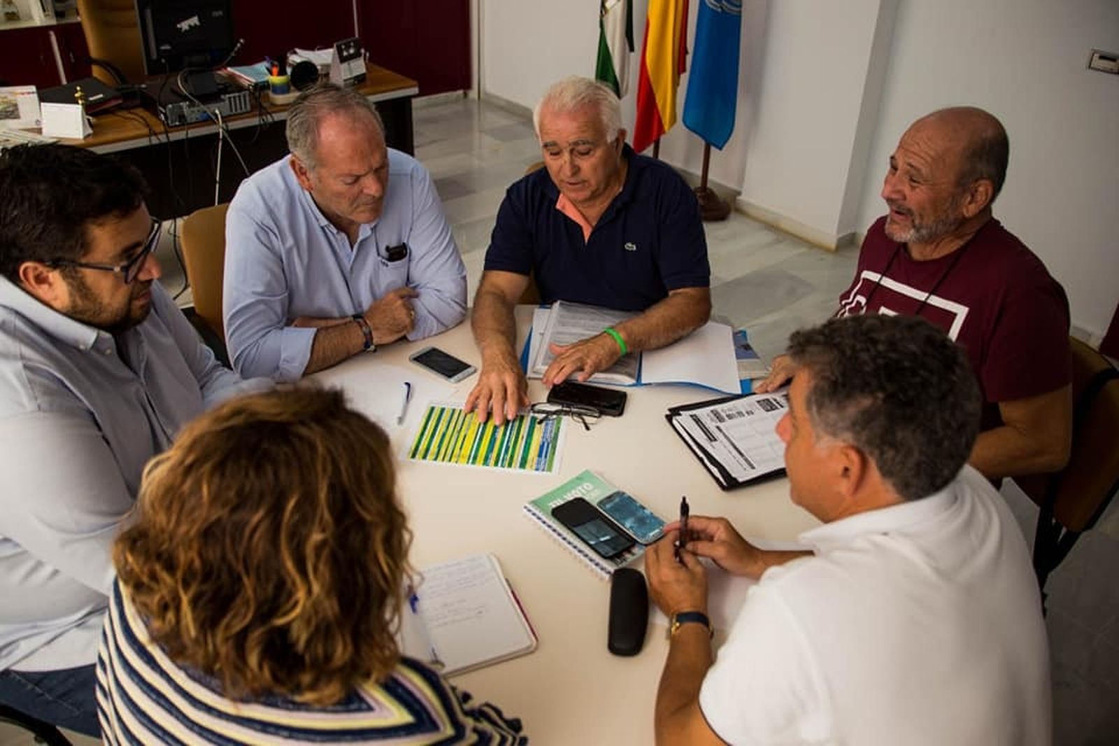 Reunión en el Patronato de Deportes.