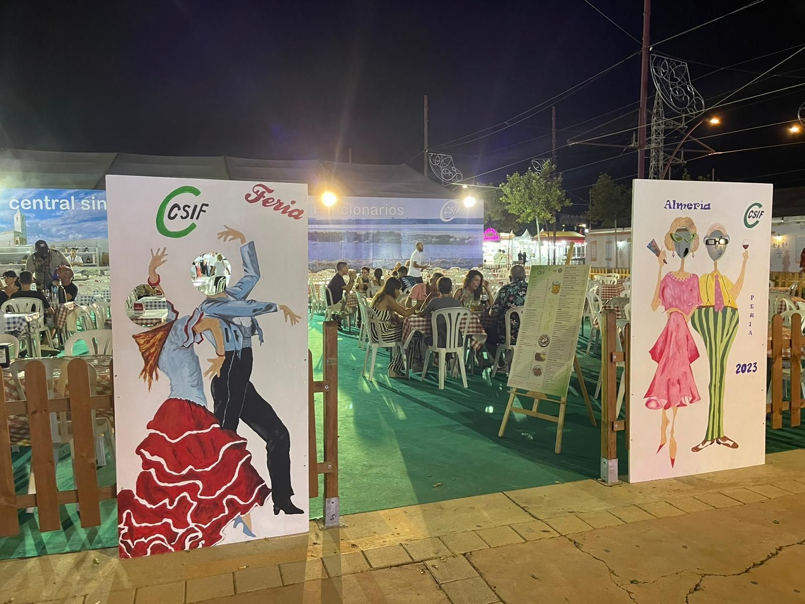 El ambiente en las casetas del CSIF en la Feria de Almería, en imágenes