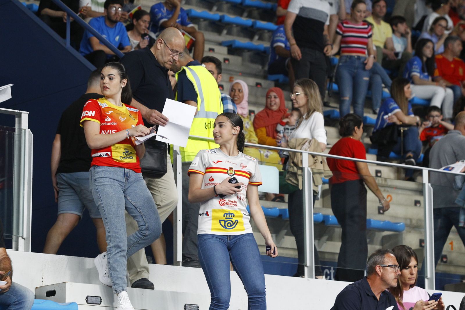 Imágenes del España-Dinamarca de la EHF Euro Cup de balonmano, en Almería