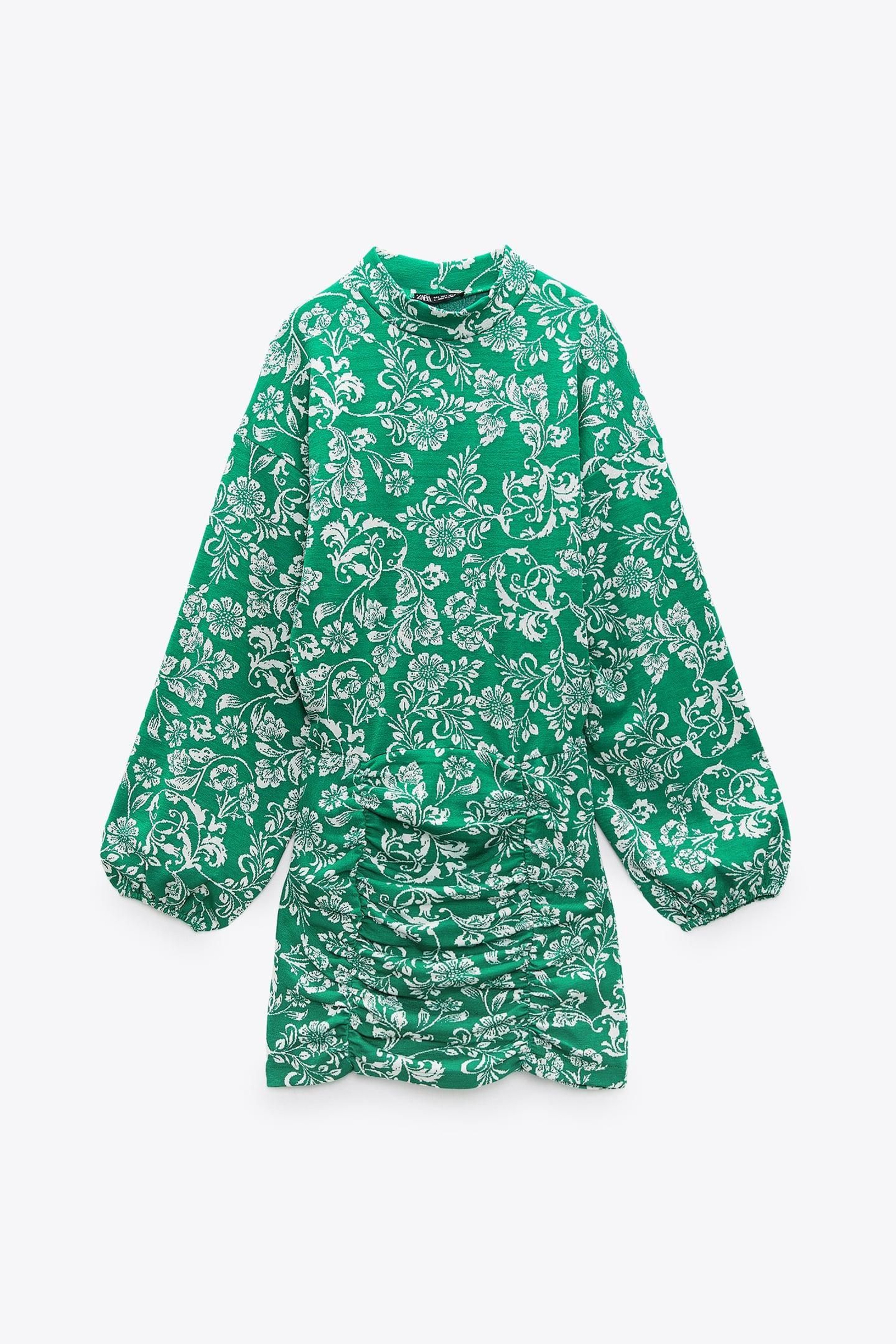 Vestido de flores de Zara.