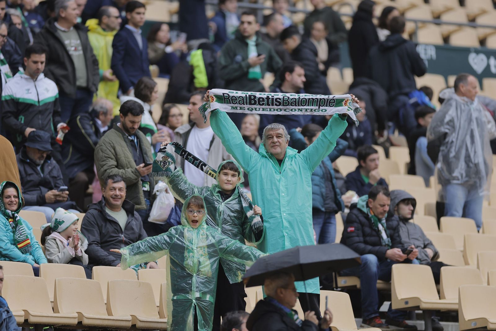 Búscate en las fotos del Betis - Valencia