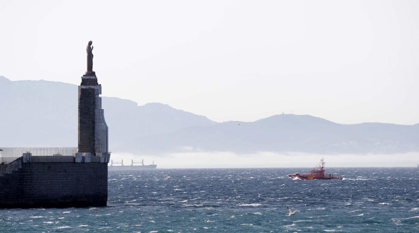 Fotos del amplio despliegue de medios marítimos y aéreos para encontrar a la desaparecida Úrsula Cortés Olivé