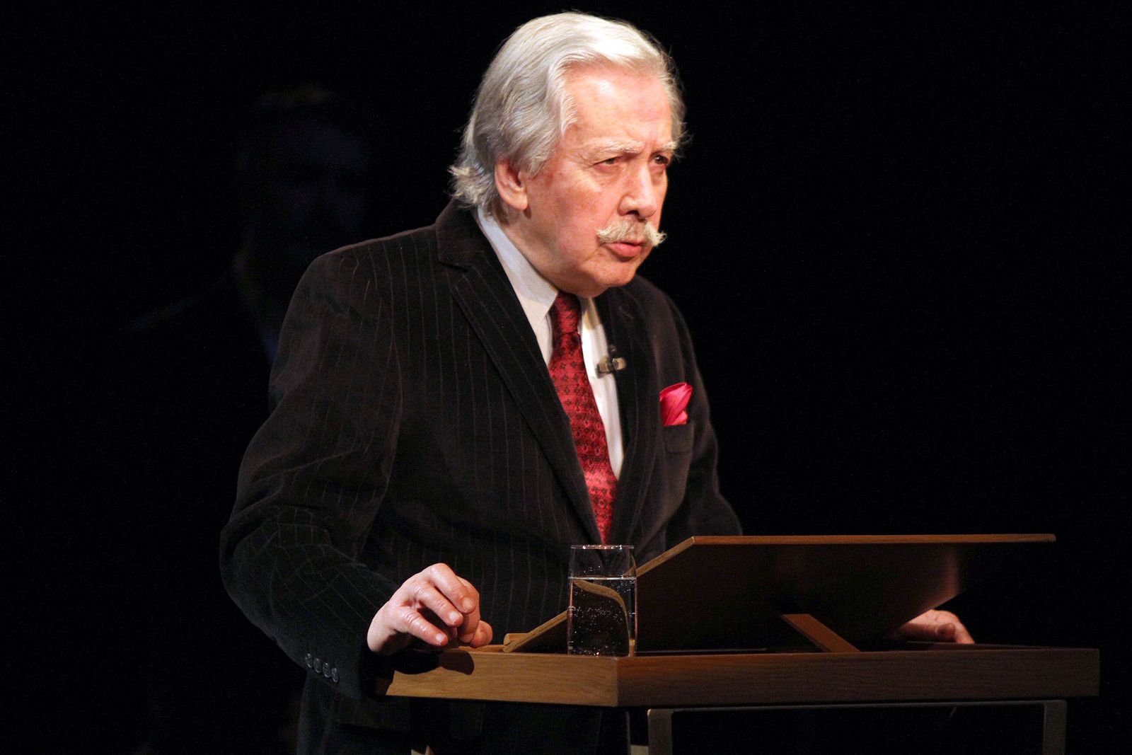 Inauguración del ciclo 'La lengua viaja a América', enmarcado en el 525 Aniversario del Encuentro entre dos Mundos