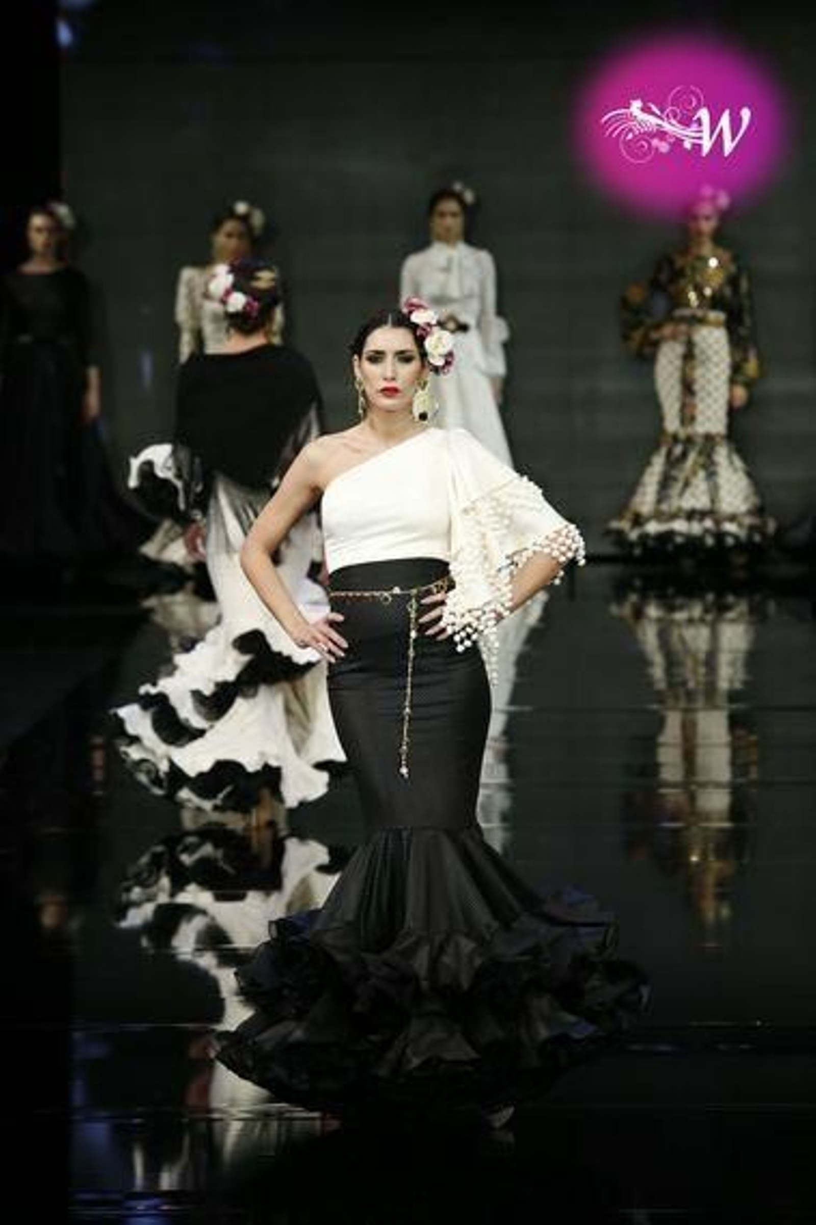 Carmen Vega presenta su colección en SIMOF 2020, todas las fotos de su desfile