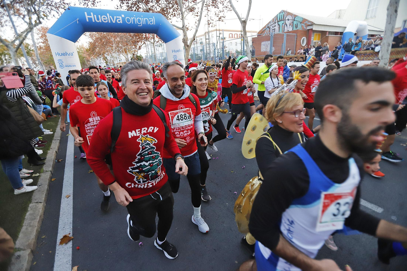 Imágenes de la XIII carrera de San Silvestre en Huelva