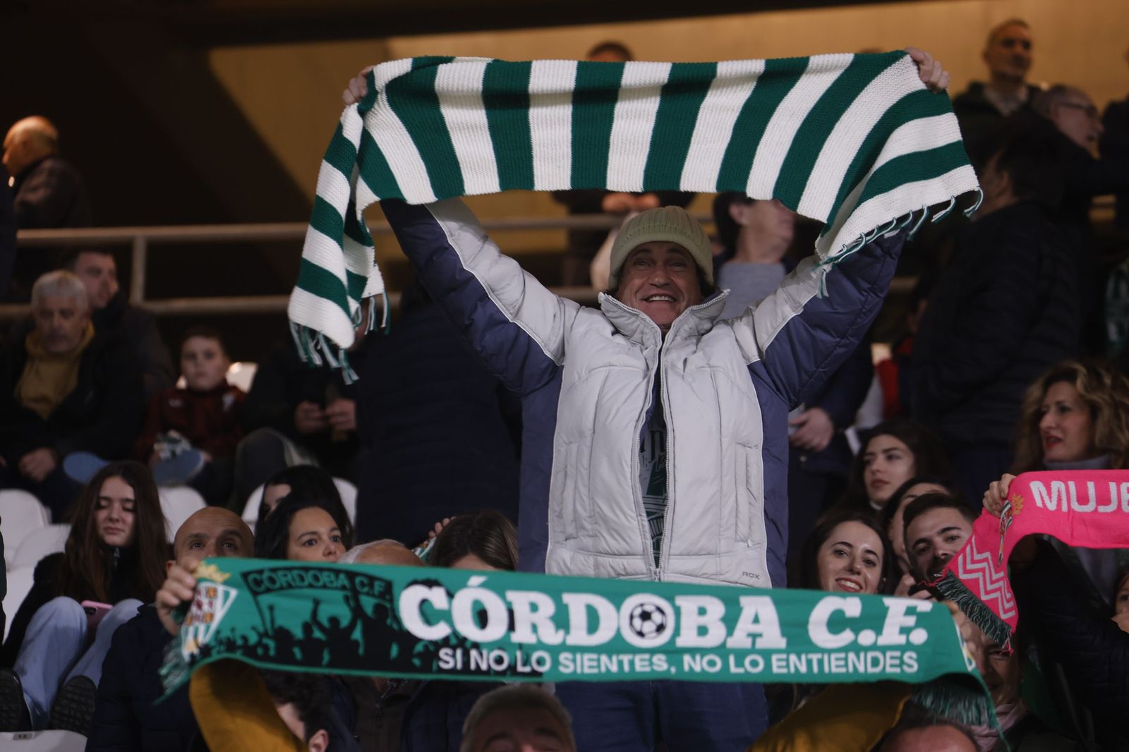Las mejores fotos del ambiente en El Arcángel para el Córdoba CF - Valladolid
