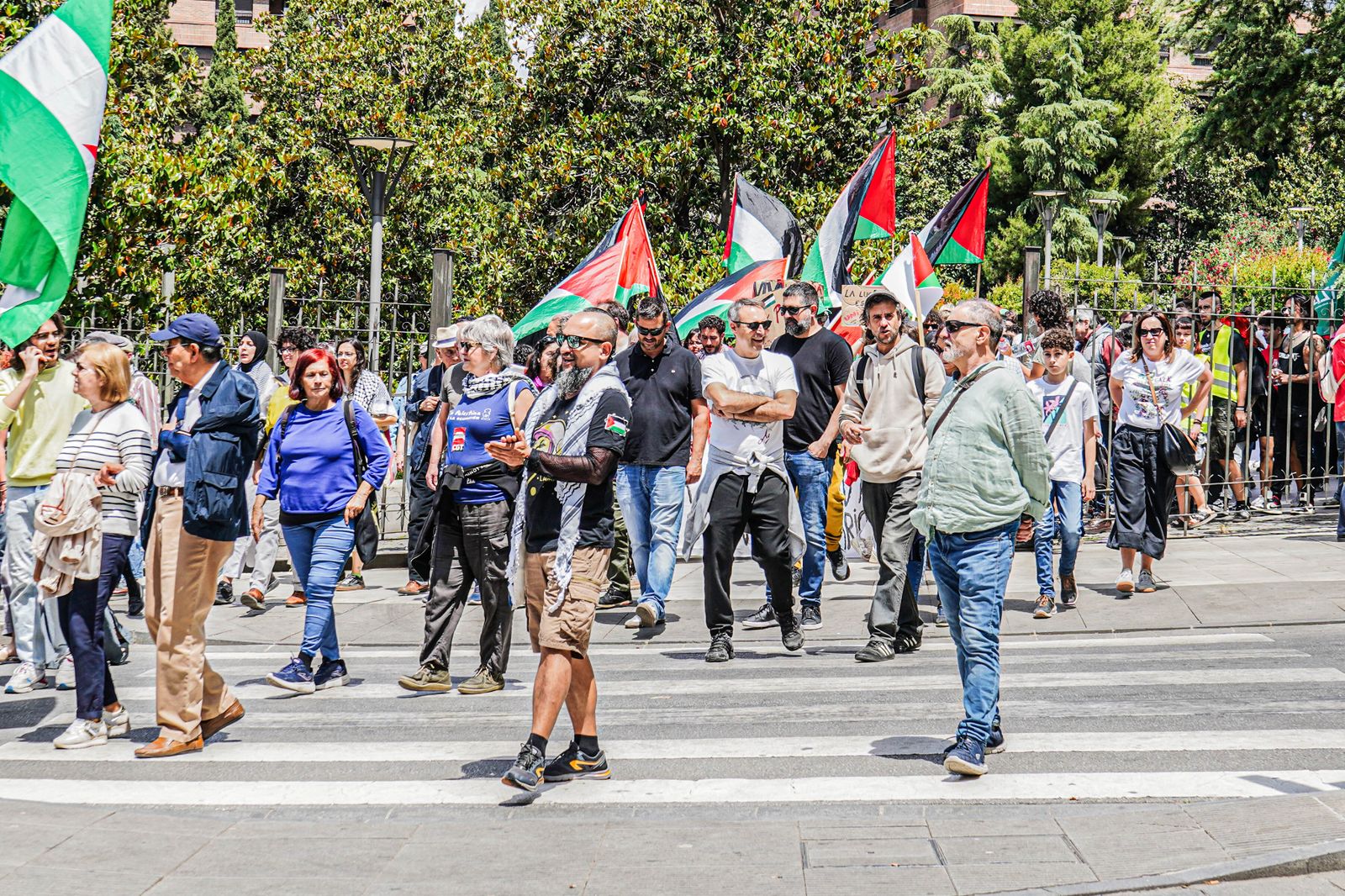 Las mejores imágenes de la manifestación contra el comercio de armas y relaciones con Israel en Granada