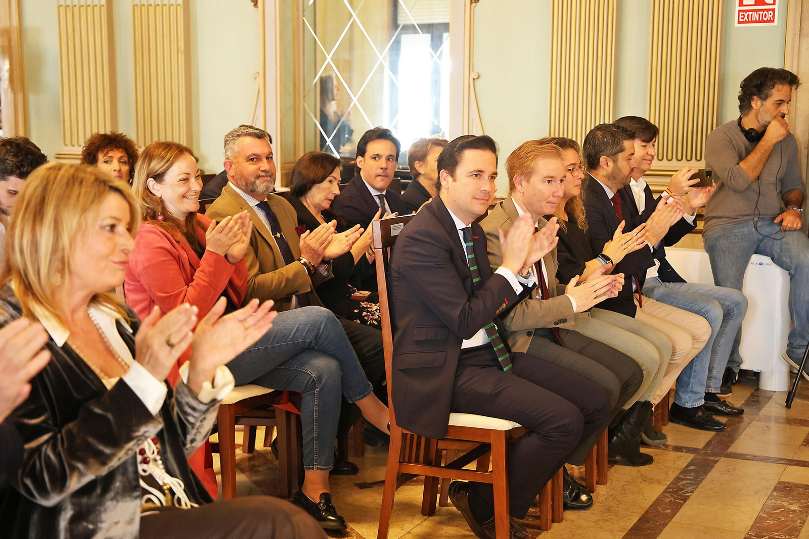 Imágenes de la presentación de la Guía de la Semana Santa de Huelva 2024