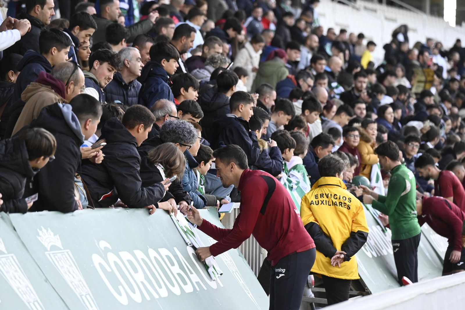 Las mejores fotos del entrenamiento a puerta abierta del Córdoba CF por el Día de Reyes