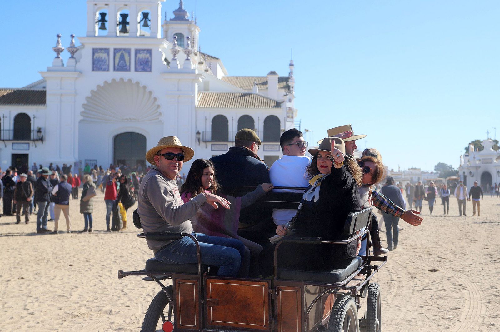 Imágenes del ambiente previo a la celebración de la Candelaria en El Rocío