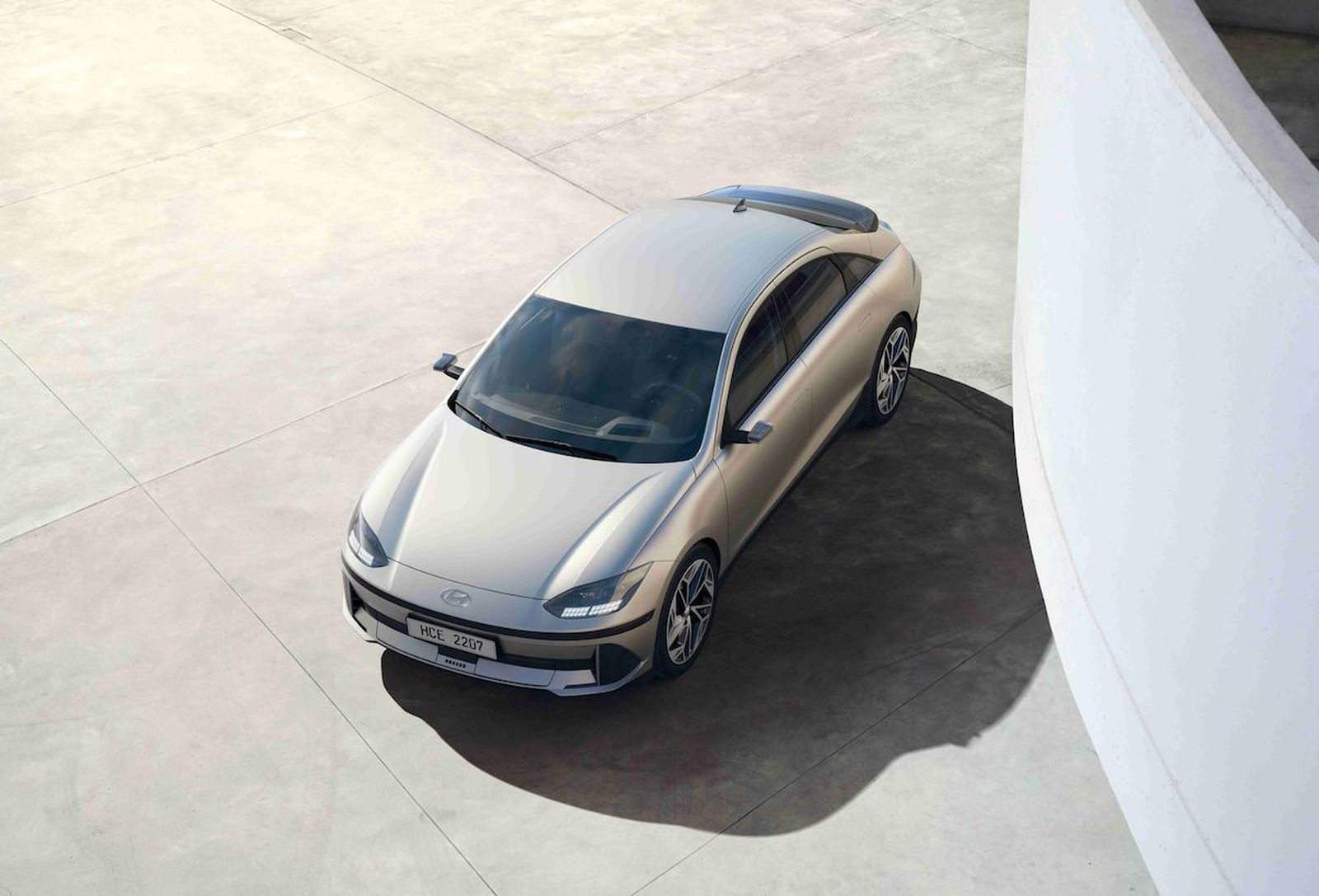 Ioniq 6, la berlina eléctrica con hasta 610 km de autonomía